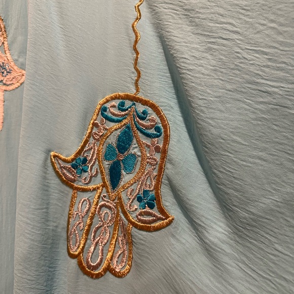 Elegant Light Blue Abaya with Hamsa Hand & Eye Embroidery - One Size - Picture 4 of 4